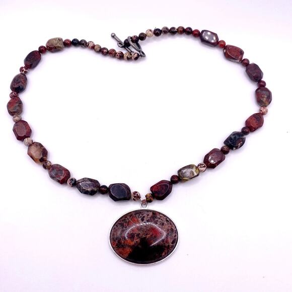Vintage Red Agate and Jasper Beaded Necklace with Cabochon Pendant - Picture 8 of 8